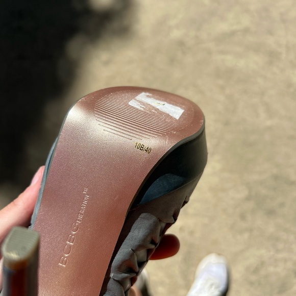 BCBGeneration Blue Platform Heels - Picture 5 of 6